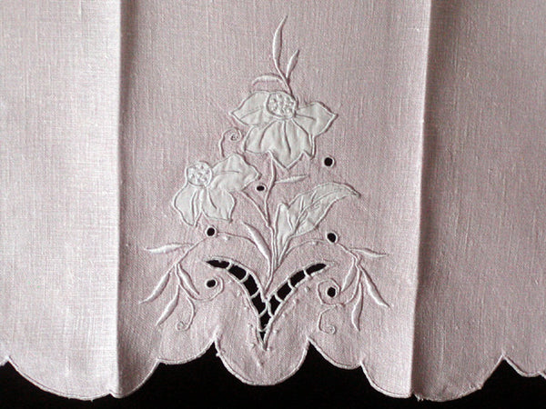Vintage Linen Guest Hand Towels Cross Stitch Embroidered Pair